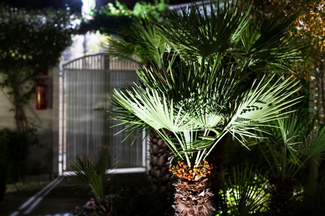 Angelsa Casa Vacanze マリーナ・ディ・モーディカ エクステリア 写真
